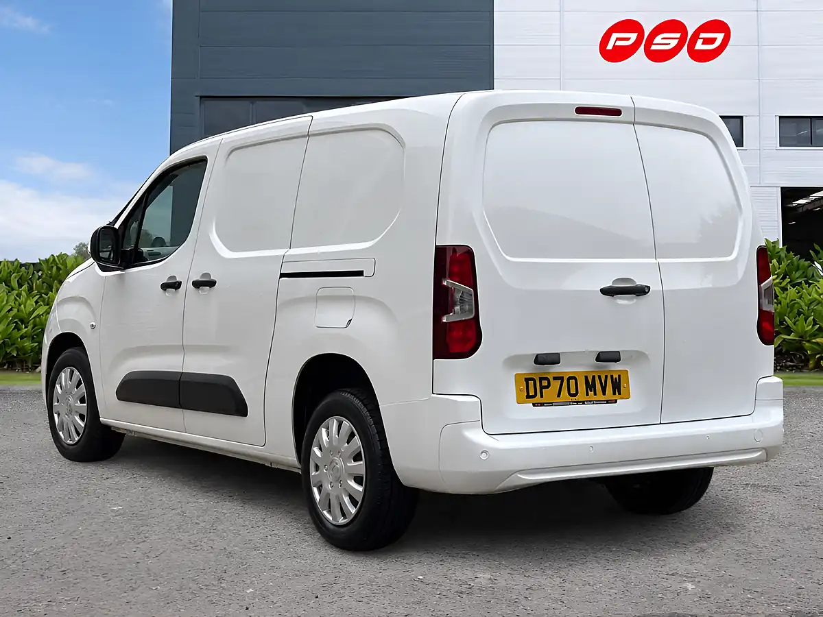 Used 2020 Vauxhall Combo Sportive White Jade - Interior and Exterior details 6