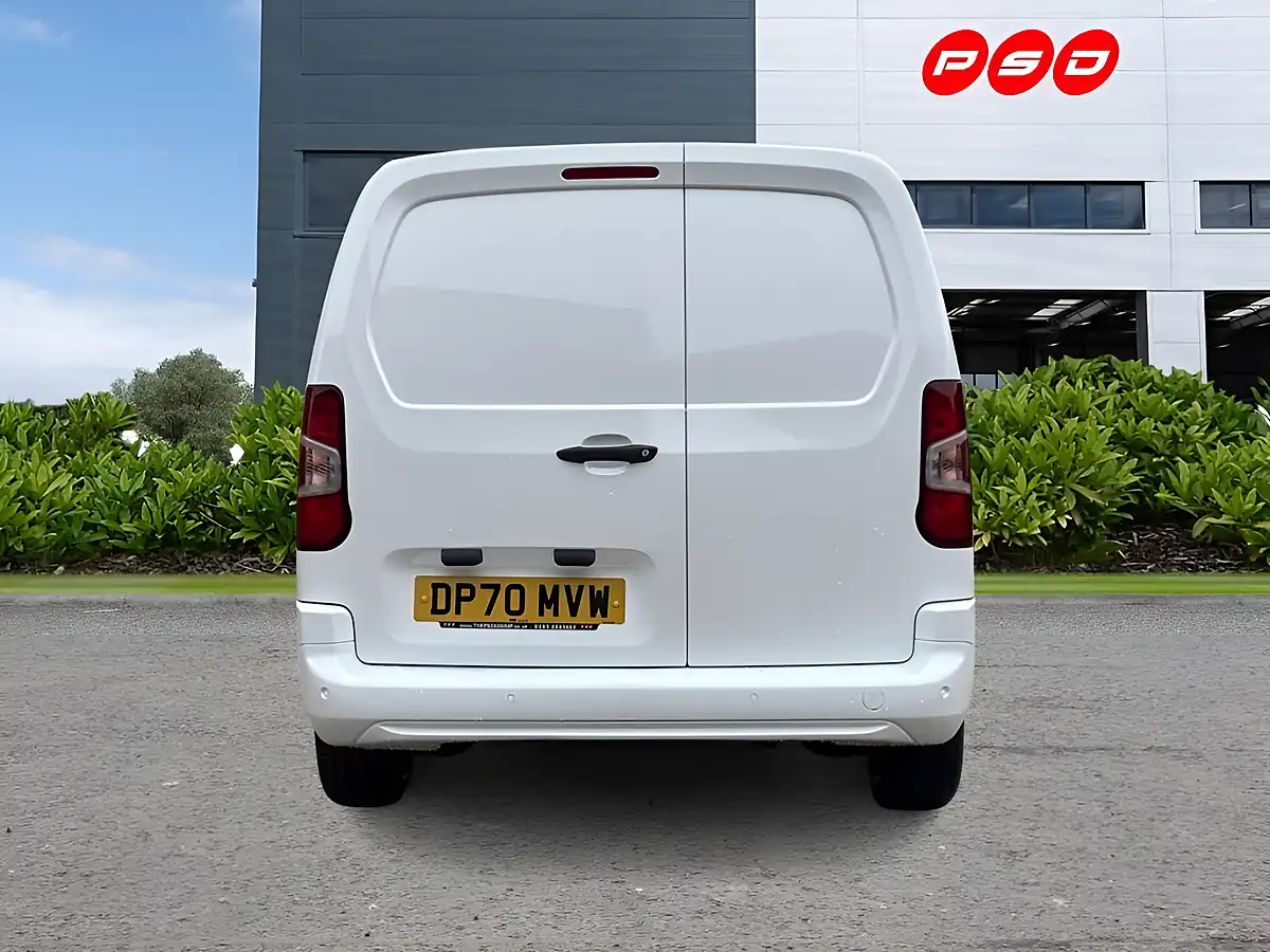 Used 2020 Vauxhall Combo Sportive White Jade - Interior and Exterior details 7
