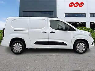 Used 2020 Vauxhall Combo Sportive White Jade - Interior and Exterior details 9