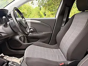 Used 2020 Vauxhall Corsa Electric Se Nav White - Interior and Exterior details 11