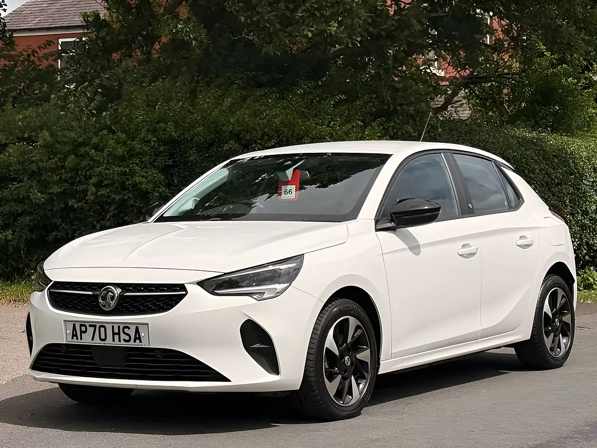 Used 2020 Vauxhall Corsa Electric Se Nav White - Interior and Exterior details 4
