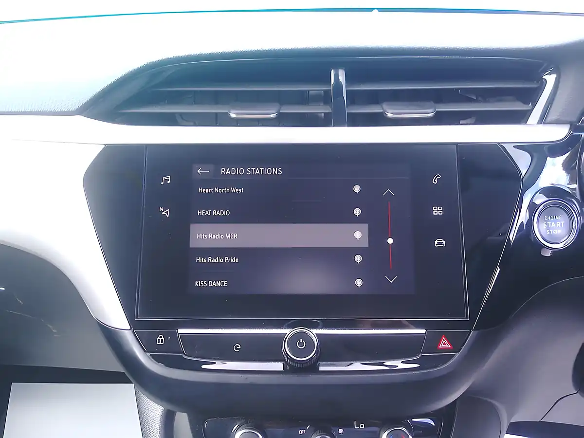 Used 2020 Vauxhall Corsa Electric Se Nav White - Interior and Exterior details 12