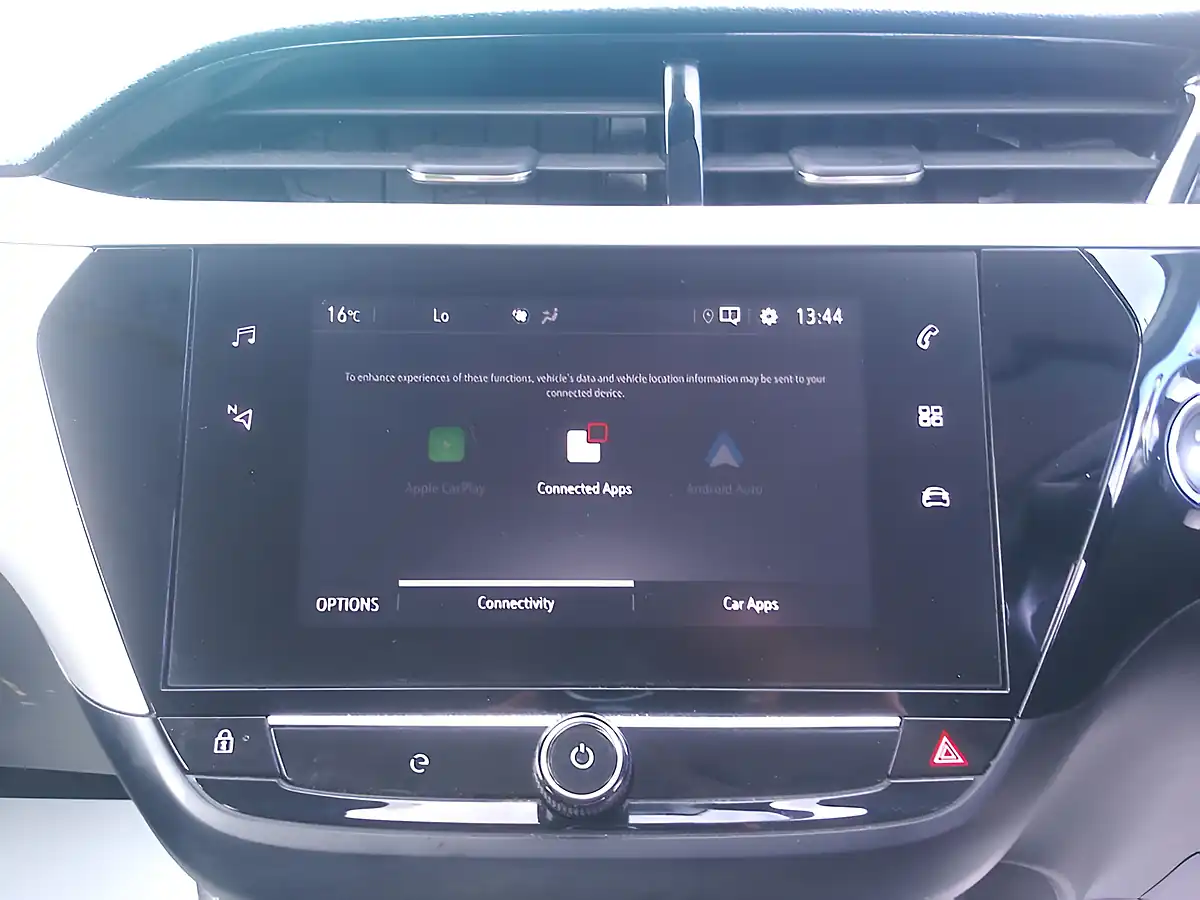 Used 2020 Vauxhall Corsa Electric Se Nav White - Interior and Exterior details 13