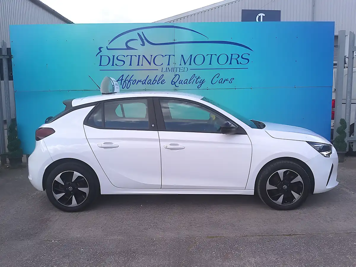 Used 2020 Vauxhall Corsa Electric Se Nav White - Interior and Exterior details 8