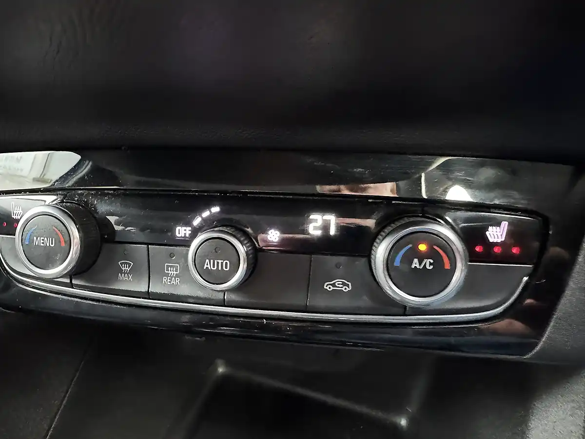 Used 2020 Vauxhall Corsa Elite Nav Blue - Interior and Exterior details 14