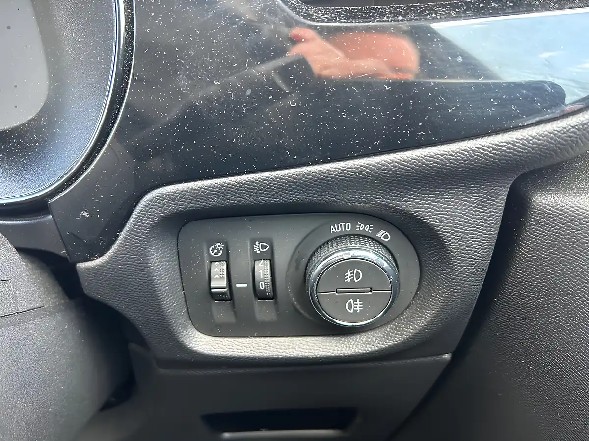 Used 2020 Vauxhall Corsa Elite Nav Premium Grey - Interior and Exterior details 6