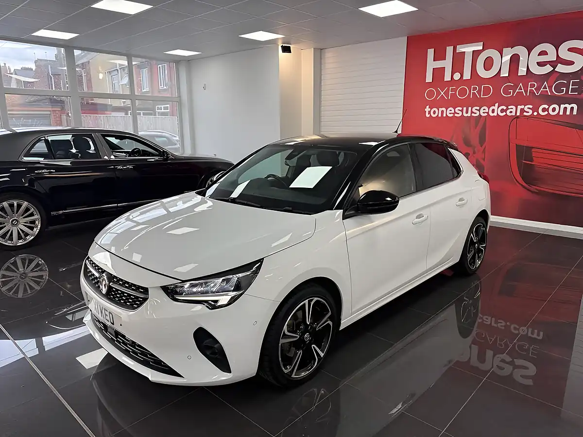 Used 2020 Vauxhall Corsa Elite Nav Premium White - Interior and Exterior details 13