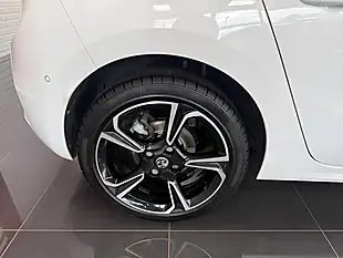 Used 2020 Vauxhall Corsa Elite Nav Premium White - Interior and Exterior details 3