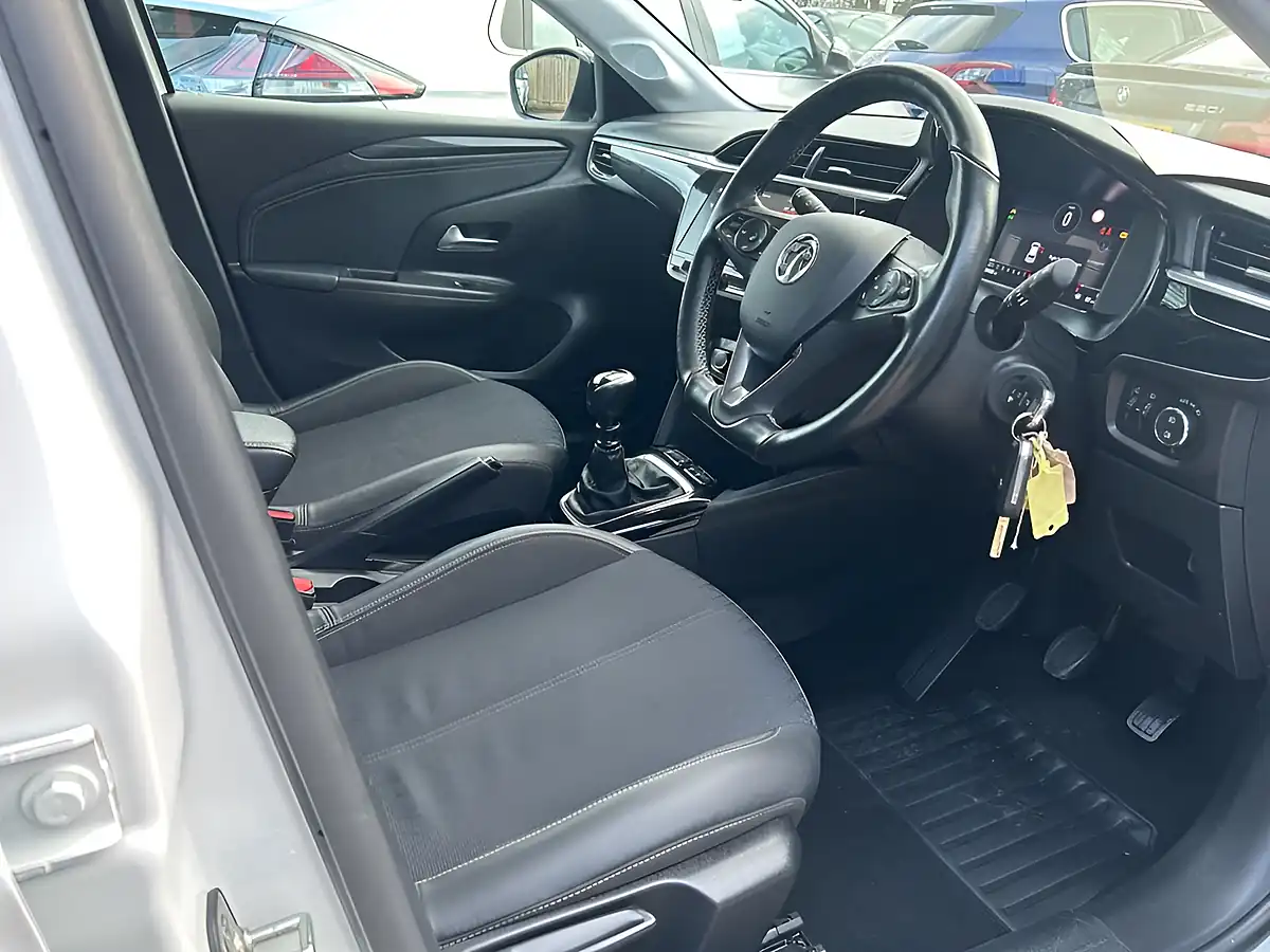 Used 2020 Vauxhall Corsa Elite Nav White - Interior and Exterior details 5