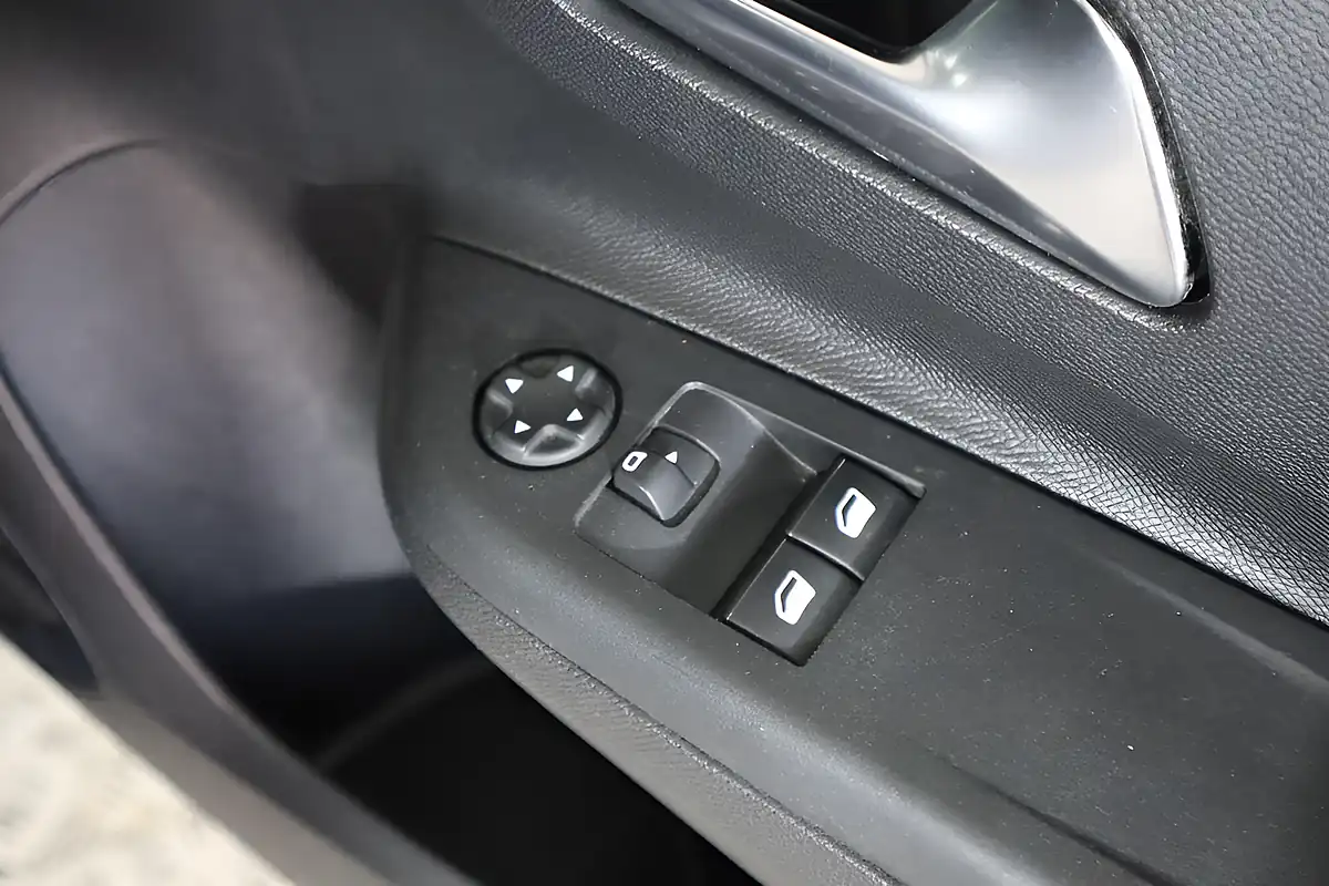 Used 2020 Vauxhall Corsa Se Blue - Interior and Exterior details 20