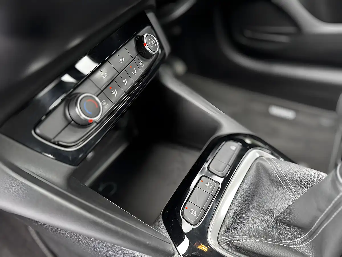 Used 2020 Vauxhall Corsa Se Grey - Interior and Exterior details 15