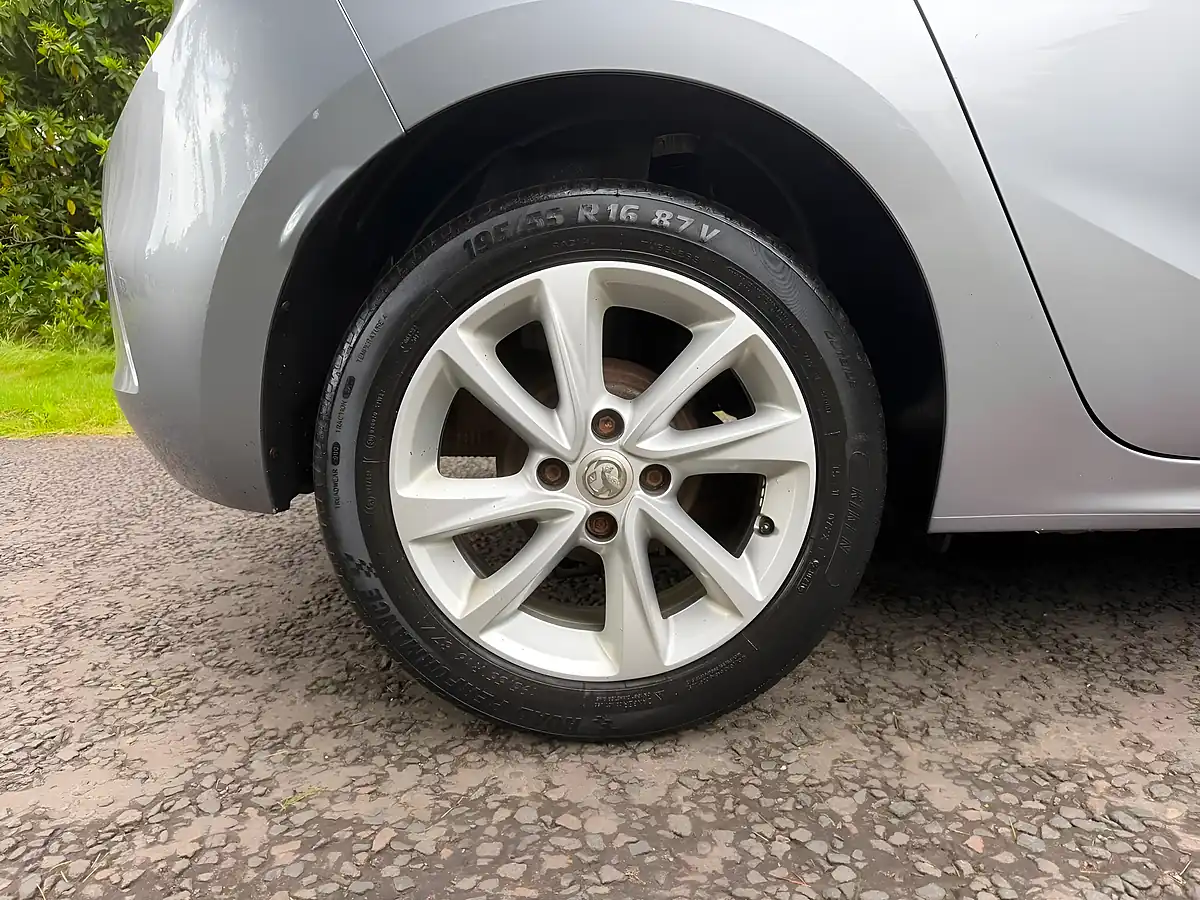 Used 2020 Vauxhall Corsa Se Grey - Interior and Exterior details 10