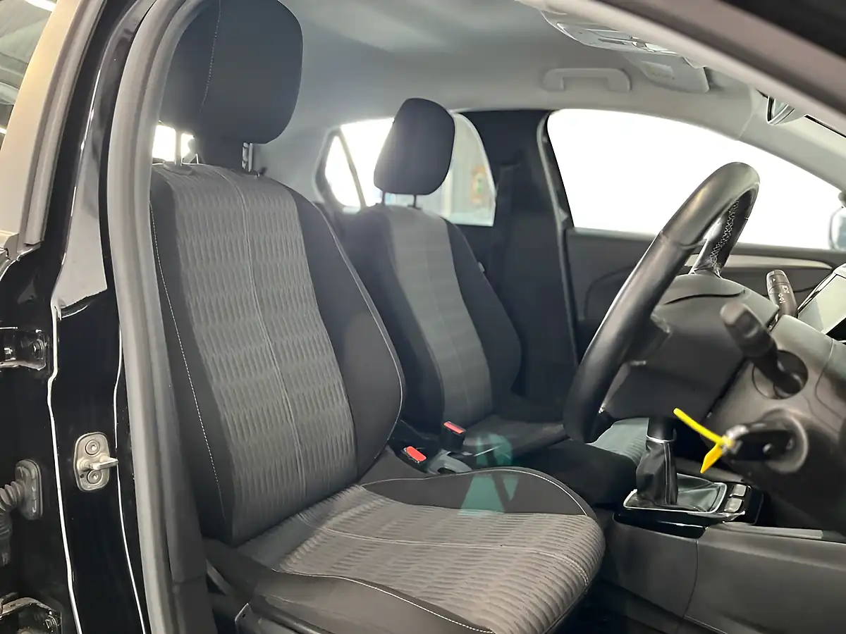 Used 2020 Vauxhall Corsa Se Nav Premium Black - Interior and Exterior details 17