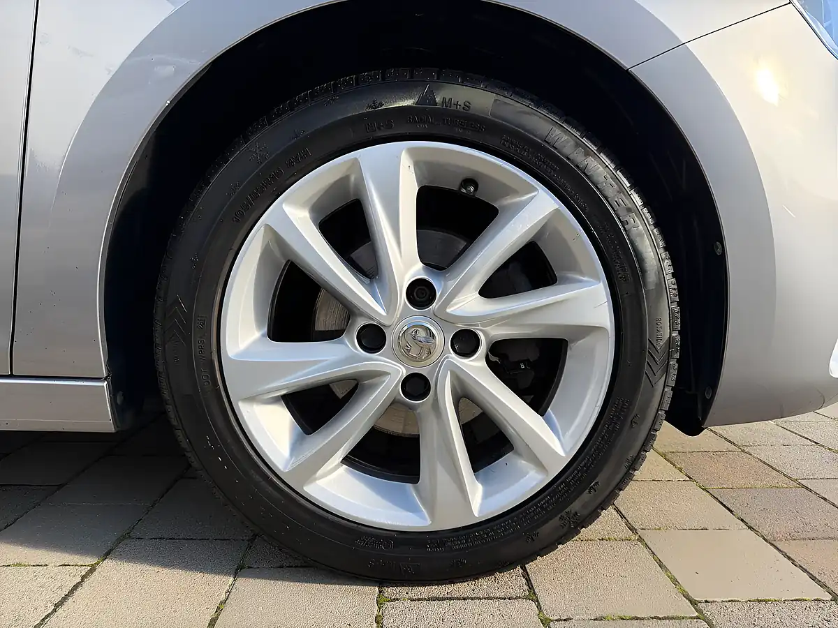 Used 2020 Vauxhall Corsa Se Nav Premium Grey - Interior and Exterior details 7