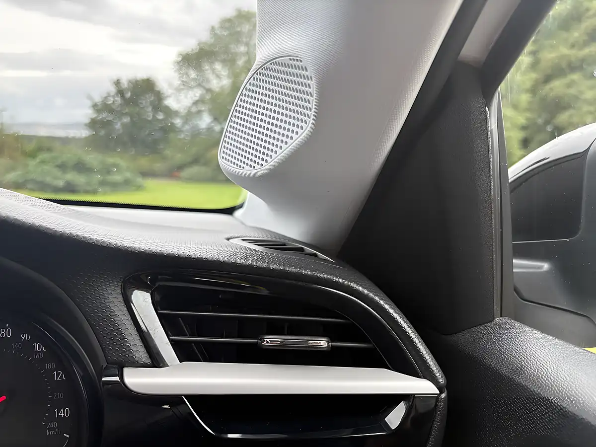 Used 2020 Vauxhall Corsa Se Nav Premium White - Interior and Exterior details 20