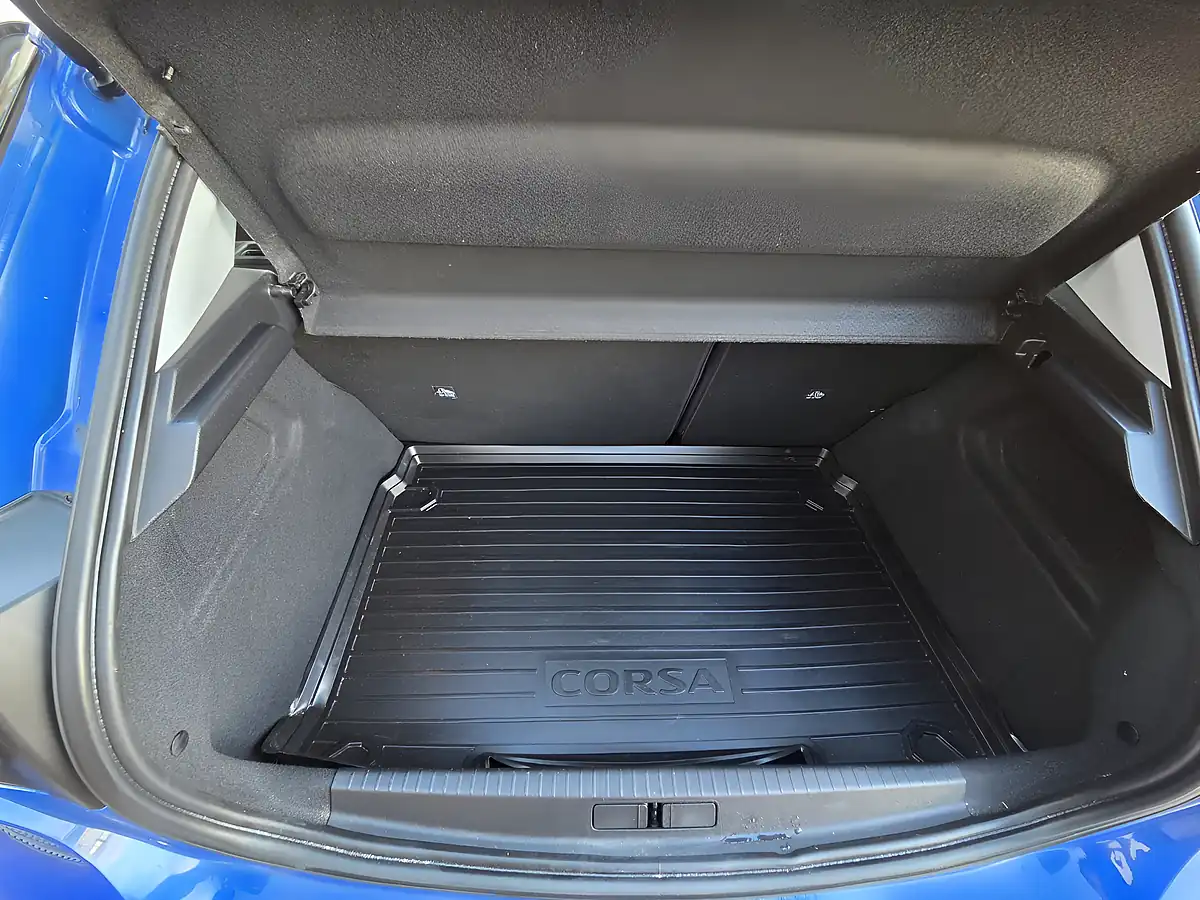 Used 2020 Vauxhall Corsa Se Premium Blue - Interior and Exterior details 16