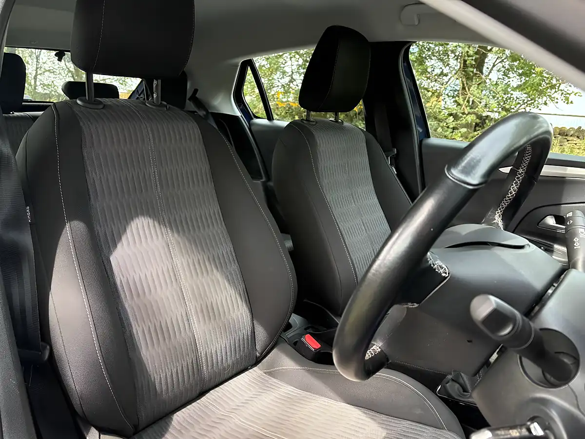 Used 2020 Vauxhall Corsa Se Premium Blue - Interior and Exterior details 13