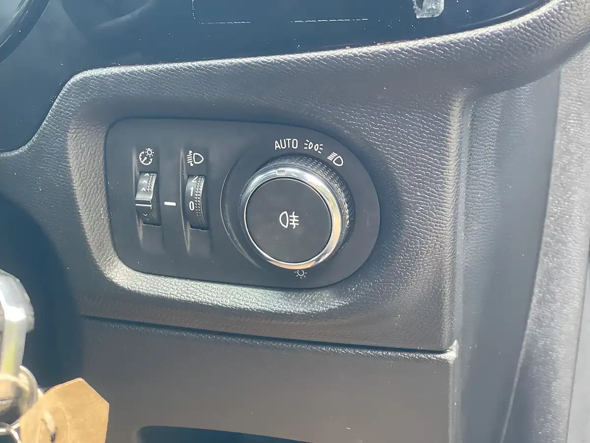 Used 2020 Vauxhall Corsa Se Premium Grey - Interior and Exterior details 14