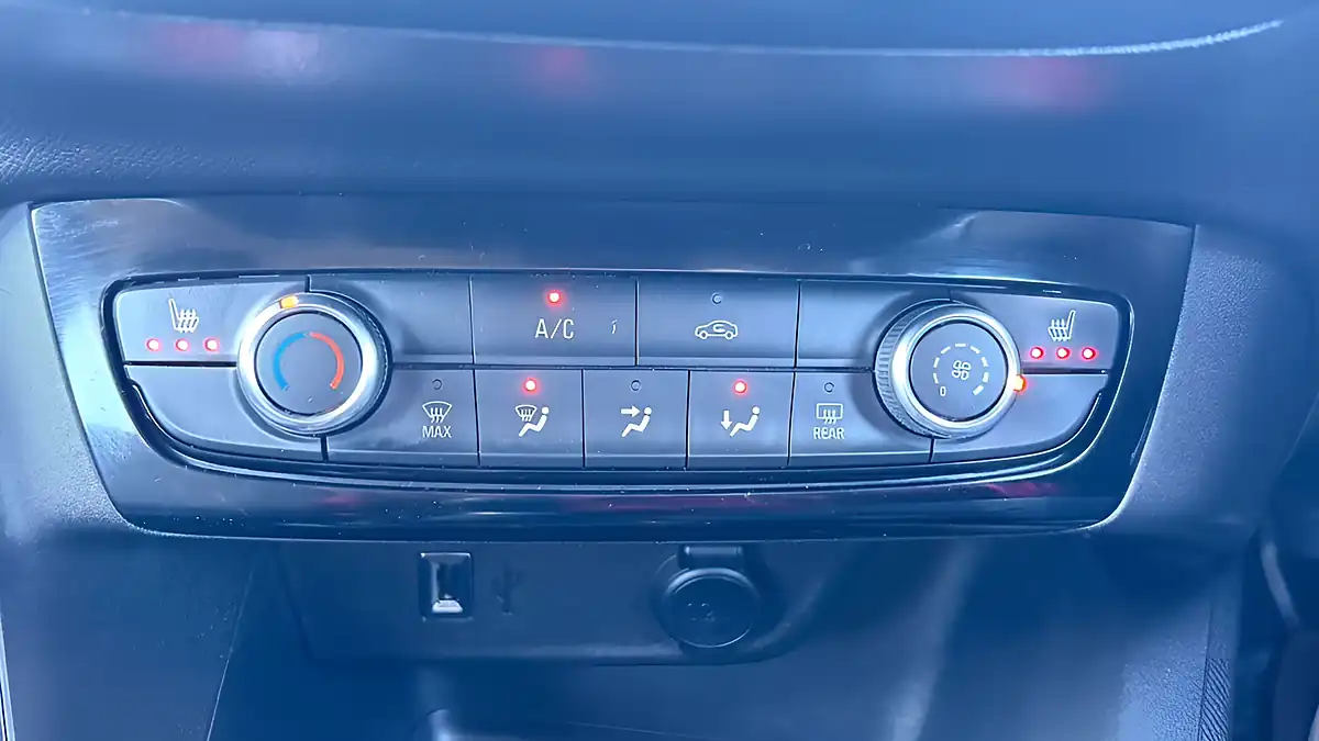 Used 2020 Vauxhall Corsa Se Premium Grey - Interior and Exterior details 12