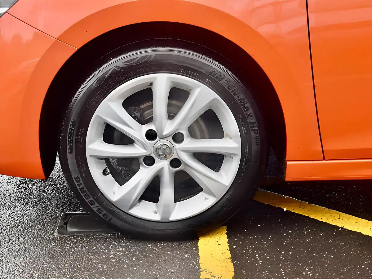 Used 2020 Vauxhall Corsa Se Premium Orange - Interior and Exterior details 10