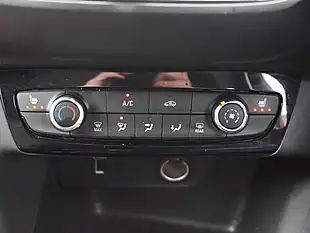 Used 2020 Vauxhall Corsa Se Premium Orange - Interior and Exterior details 14
