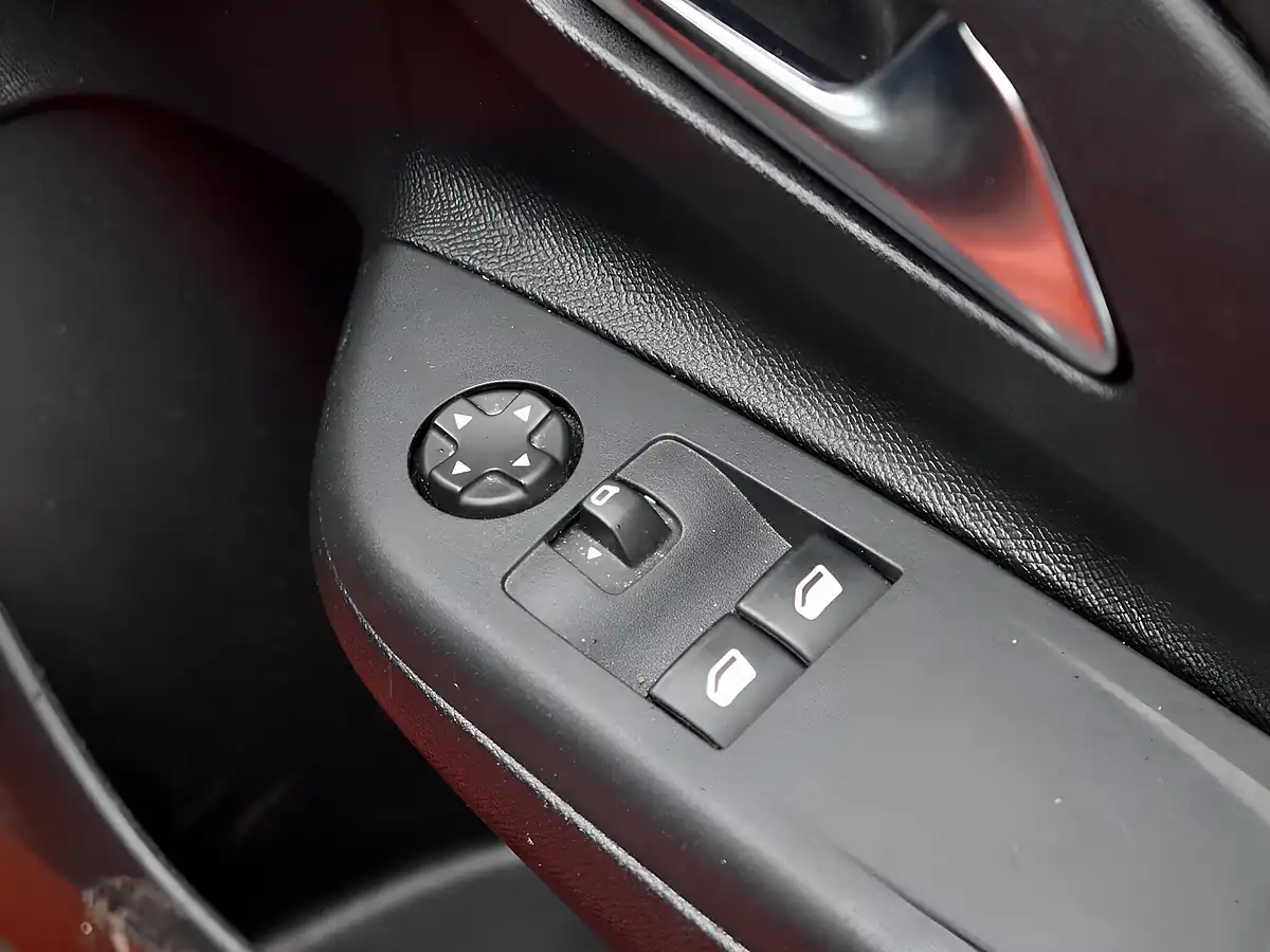 Used 2020 Vauxhall Corsa Se Premium Orange - Interior and Exterior details 16