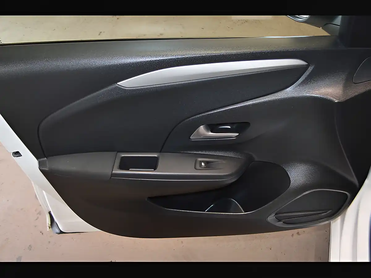 Used 2020 Vauxhall Corsa Se Premium Summit White - Interior and Exterior details 15