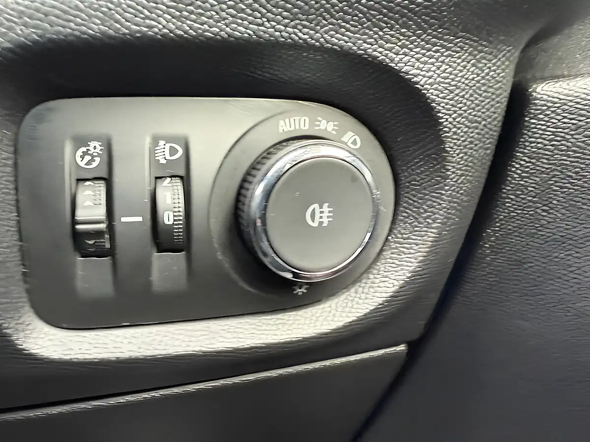 Used 2020 Vauxhall Corsa Se Quartz Grey - Interior and Exterior details 17