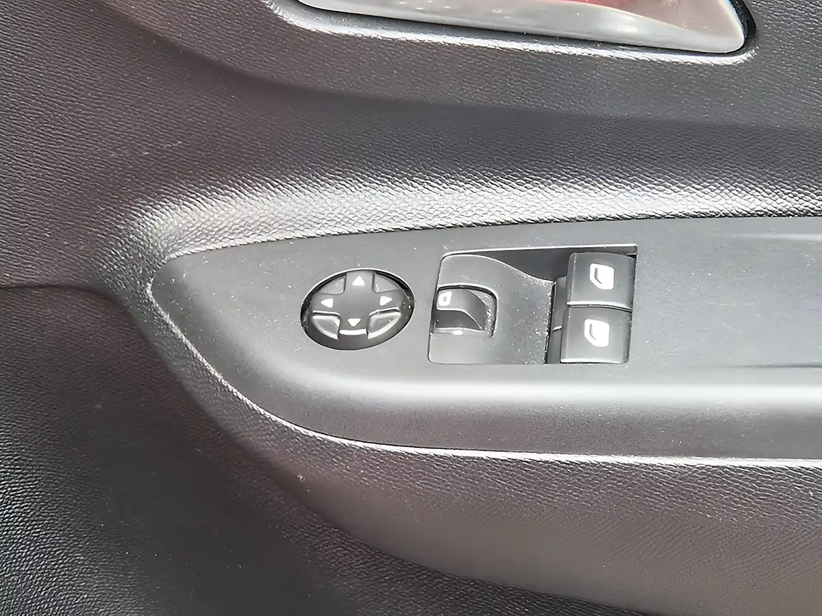 Used 2020 Vauxhall Corsa Se Red - Interior and Exterior details 15