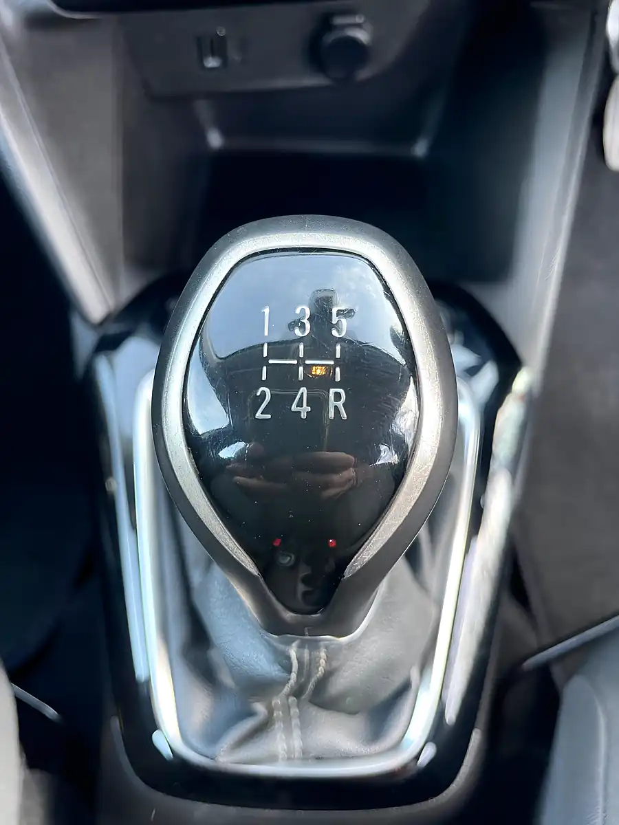 Used 2020 Vauxhall Corsa Se White - Interior and Exterior details 20