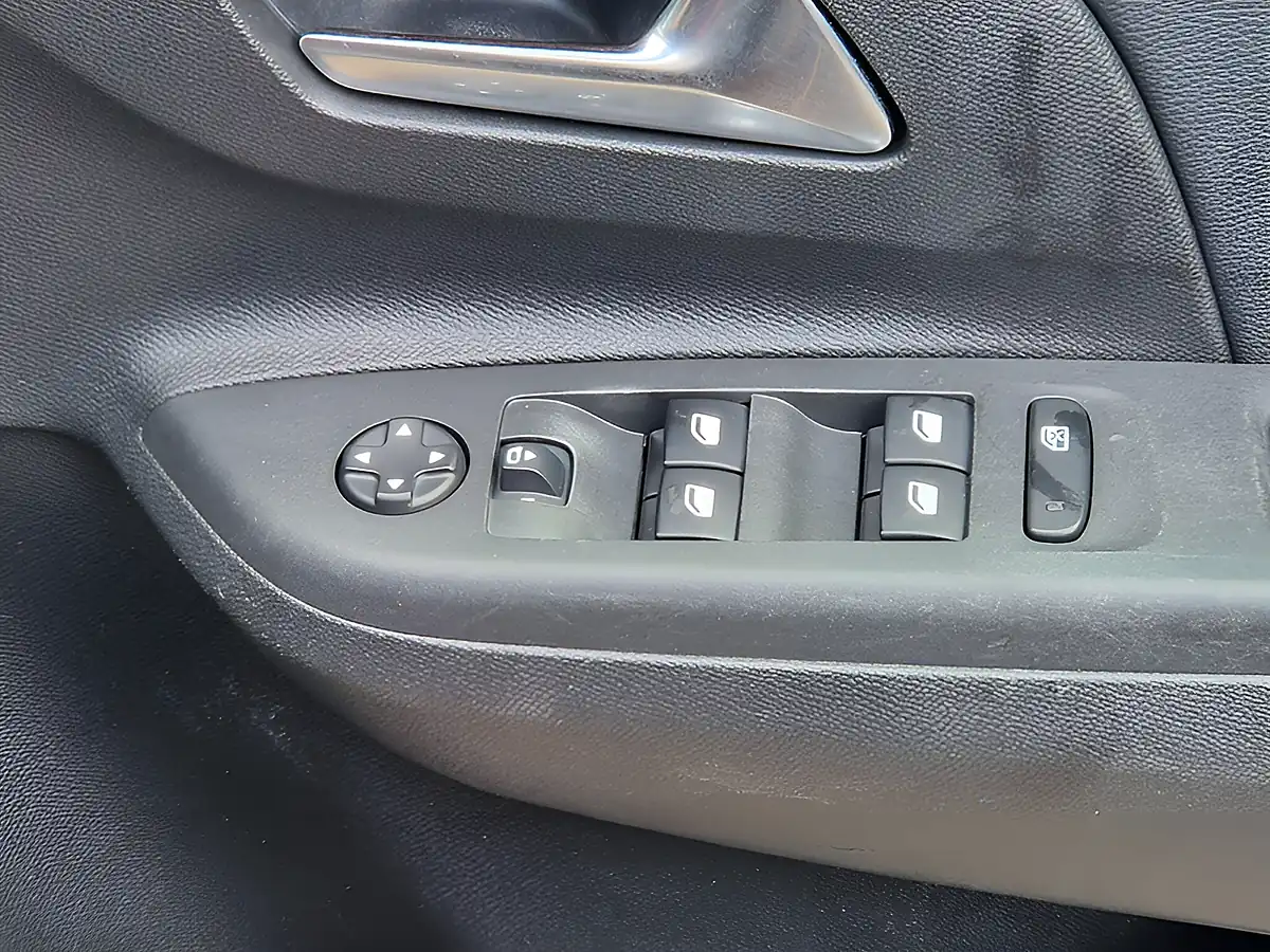 Used 2020 Vauxhall Corsa Sri Premium Black - Interior and Exterior details 15