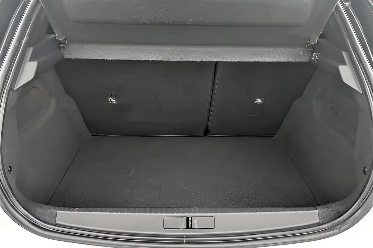 Used 2020 Vauxhall Corsa Sri Premium White - Interior and Exterior details 19