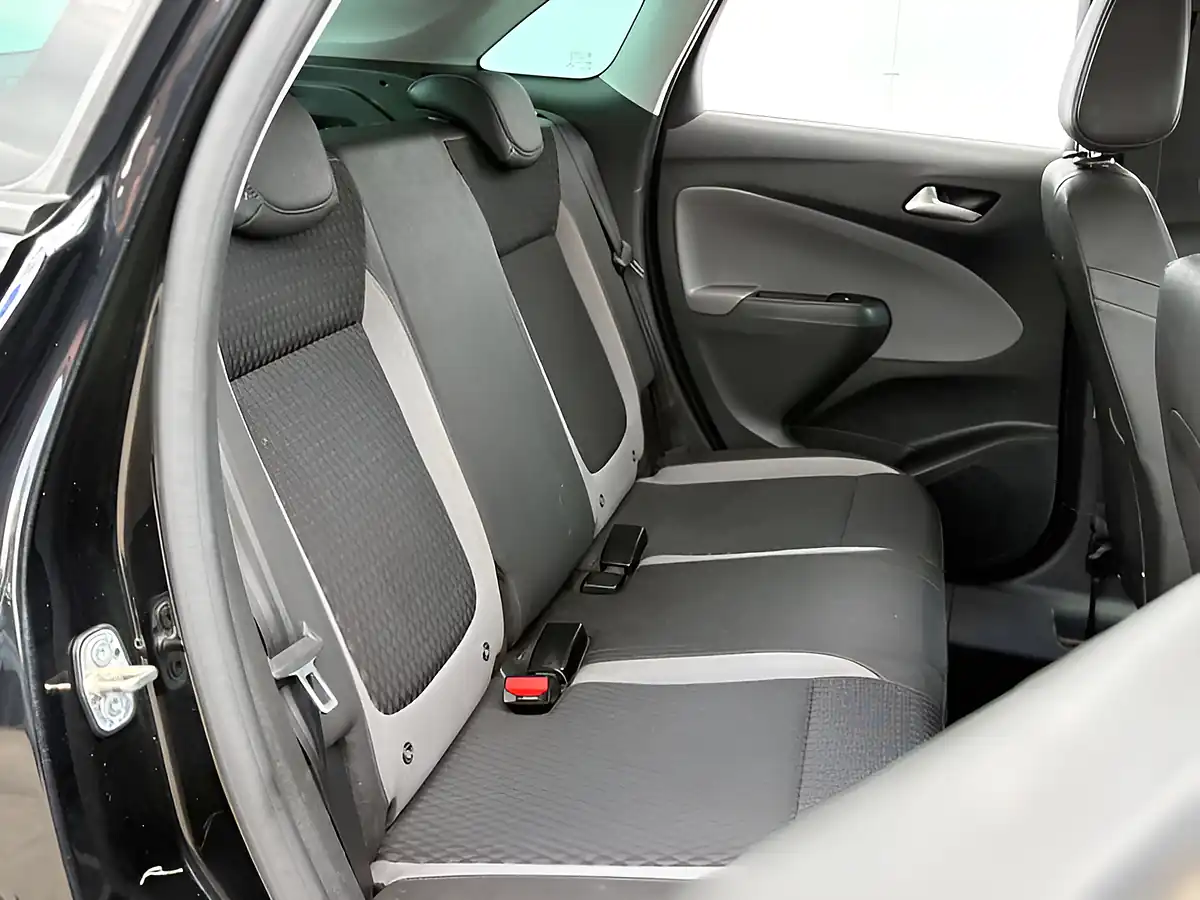 Used 2020 Vauxhall Crossland X Business Edition Nav Diamond Black - Interior and Exterior details 17