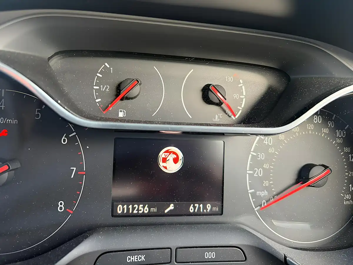 Used 2020 Vauxhall Crossland X Elite Blue - Interior and Exterior details 13