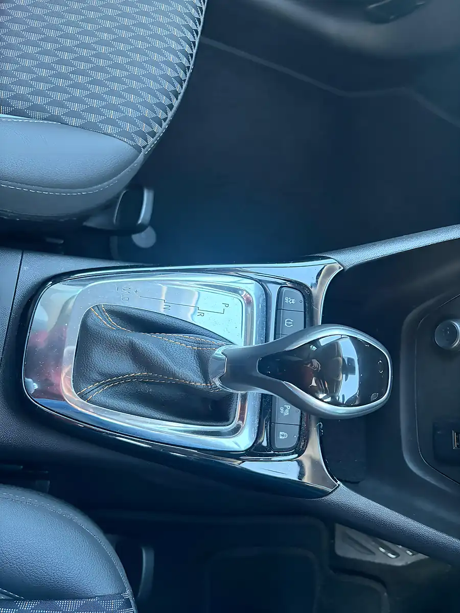 Used 2020 Vauxhall Crossland X Elite Blue - Interior and Exterior details 14