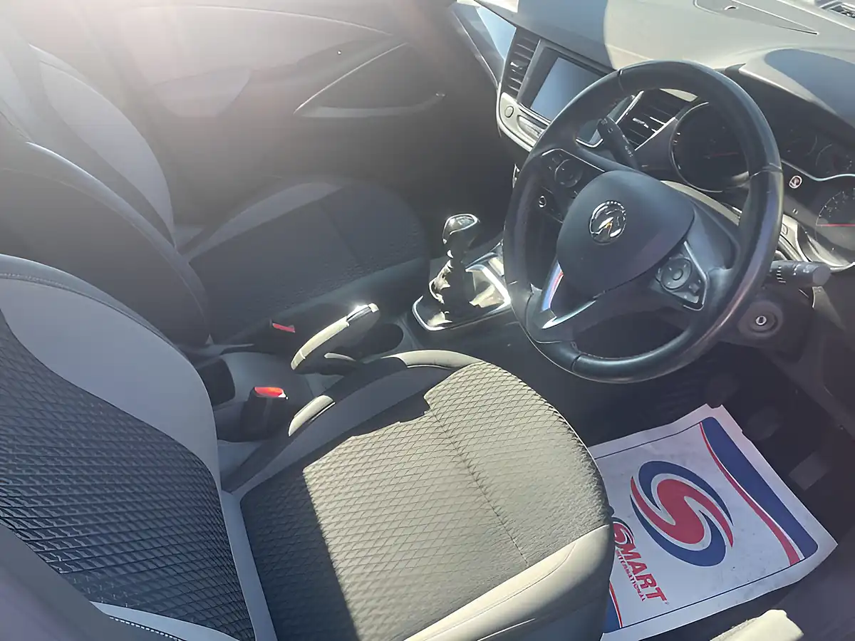 Used 2020 Vauxhall Crossland X Elite Blue - Interior and Exterior details 12