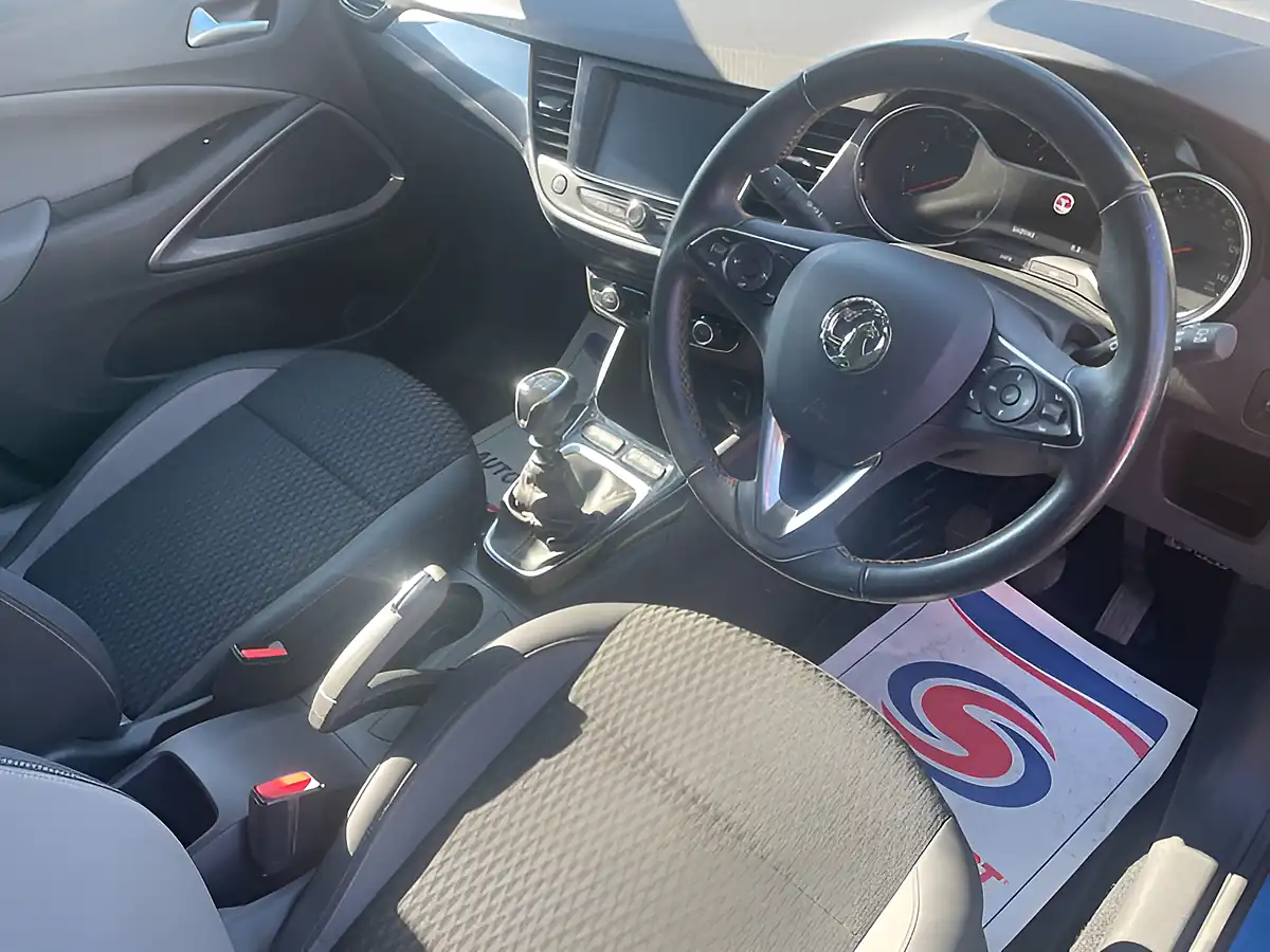 Used 2020 Vauxhall Crossland X Elite Blue - Interior and Exterior details 13