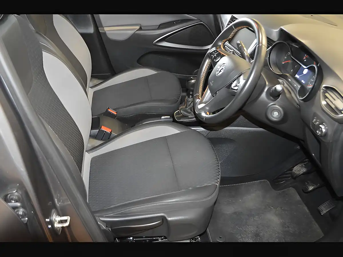 Used 2020 Vauxhall Crossland X Elite Moonstone Grey - Interior and Exterior details 12