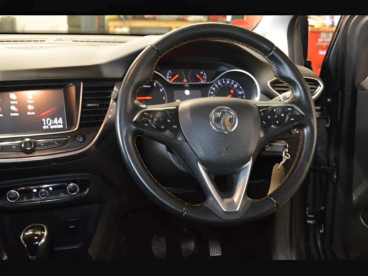 Used 2020 Vauxhall Crossland X Elite Moonstone Grey - Interior and Exterior details 14