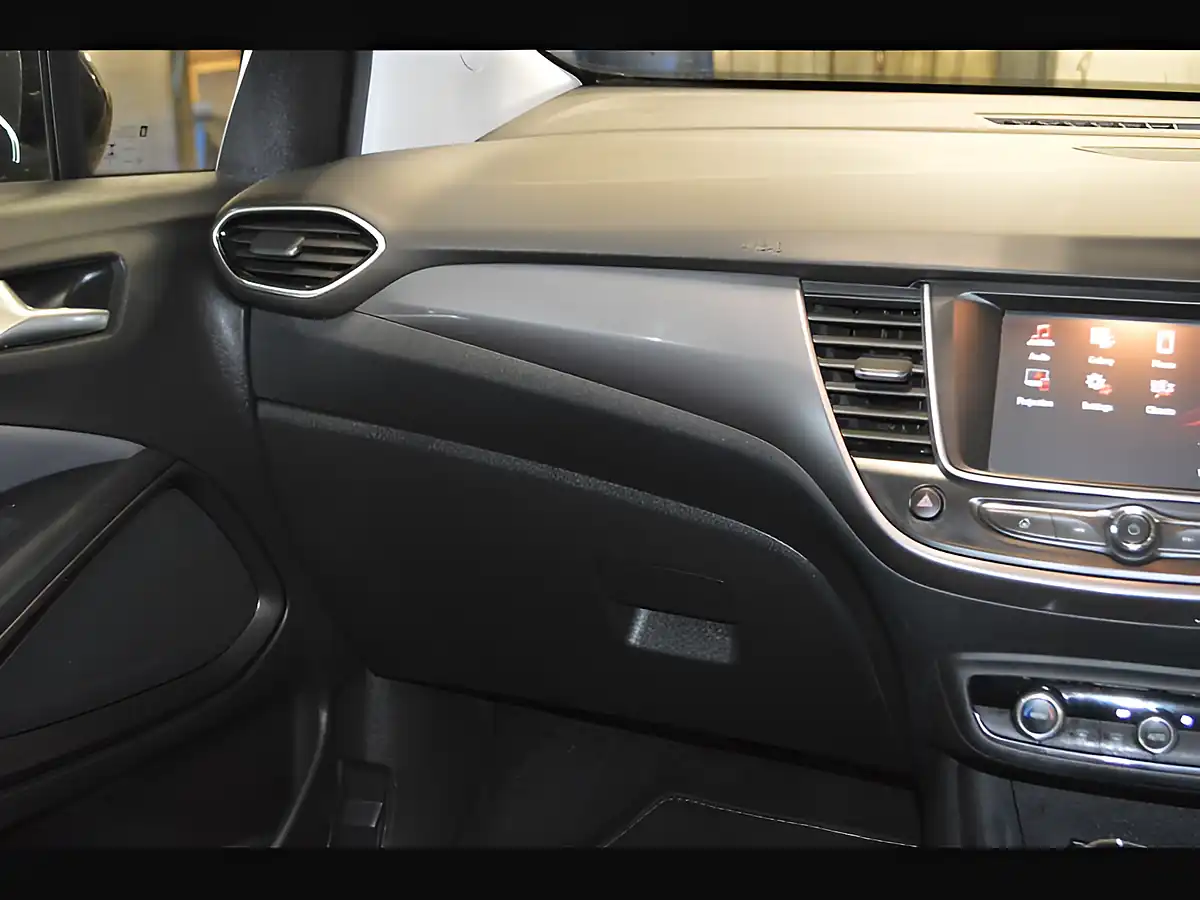 Used 2020 Vauxhall Crossland X Elite Moonstone Grey - Interior and Exterior details 16