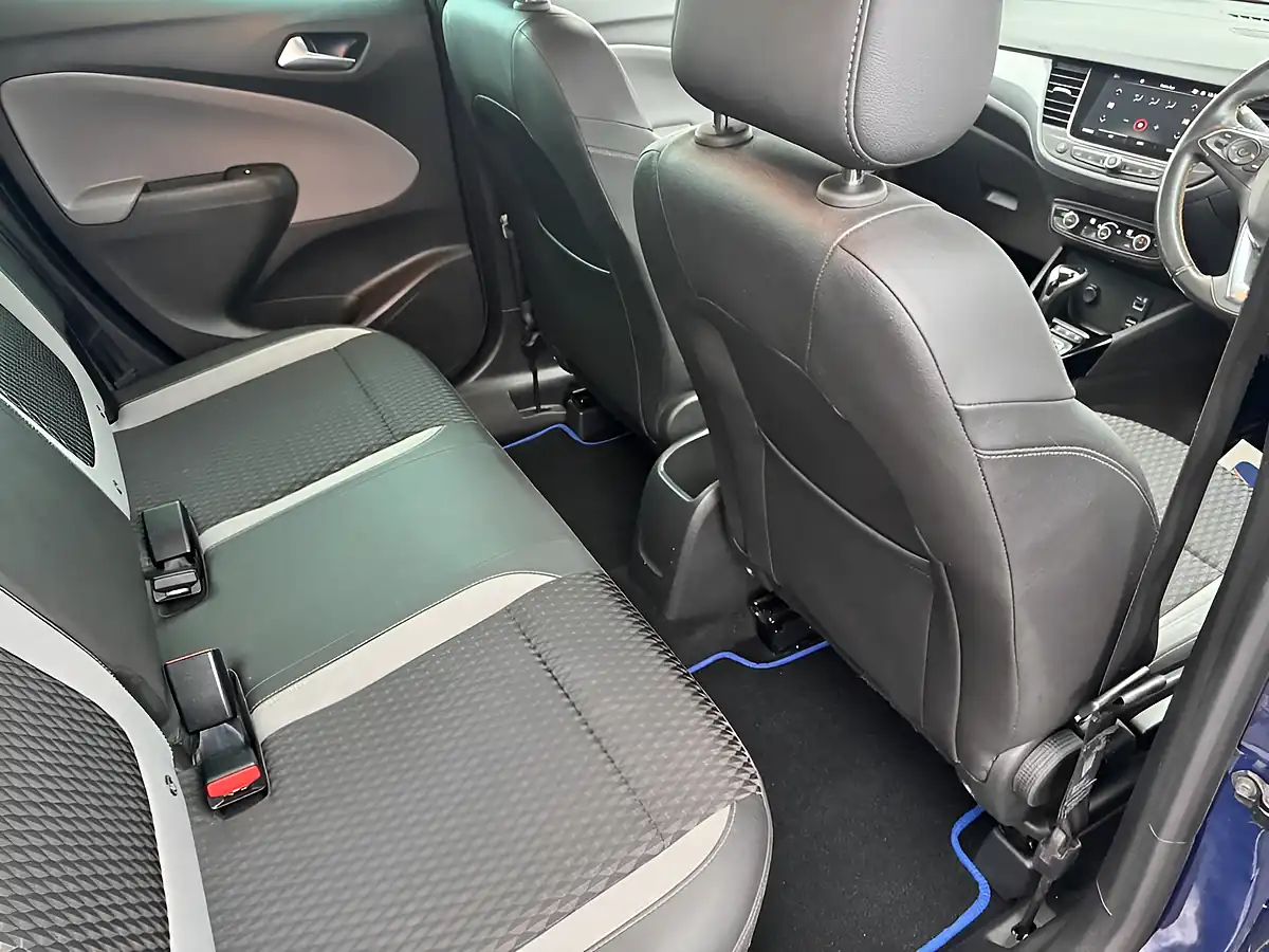 Used 2020 Vauxhall Crossland X Elite Nav Blue - Interior and Exterior details 19