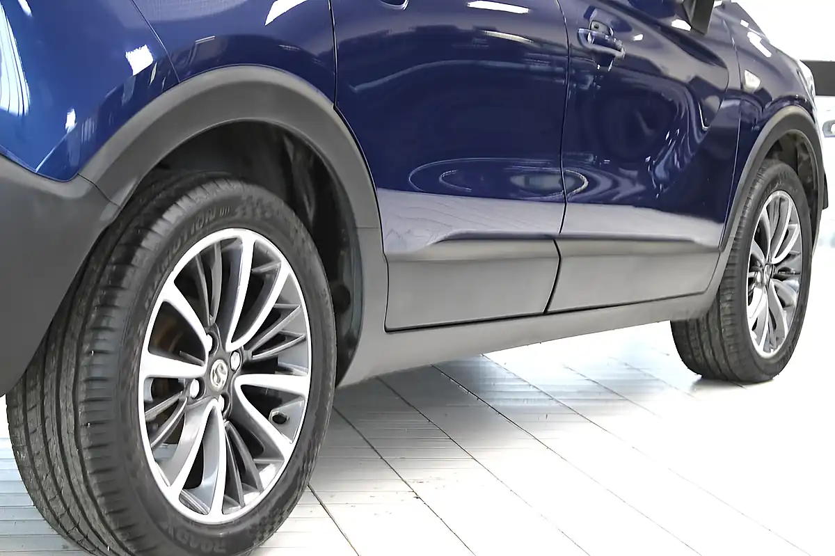 Used 2020 Vauxhall Crossland X Elite Nav Blue - Interior and Exterior details 14