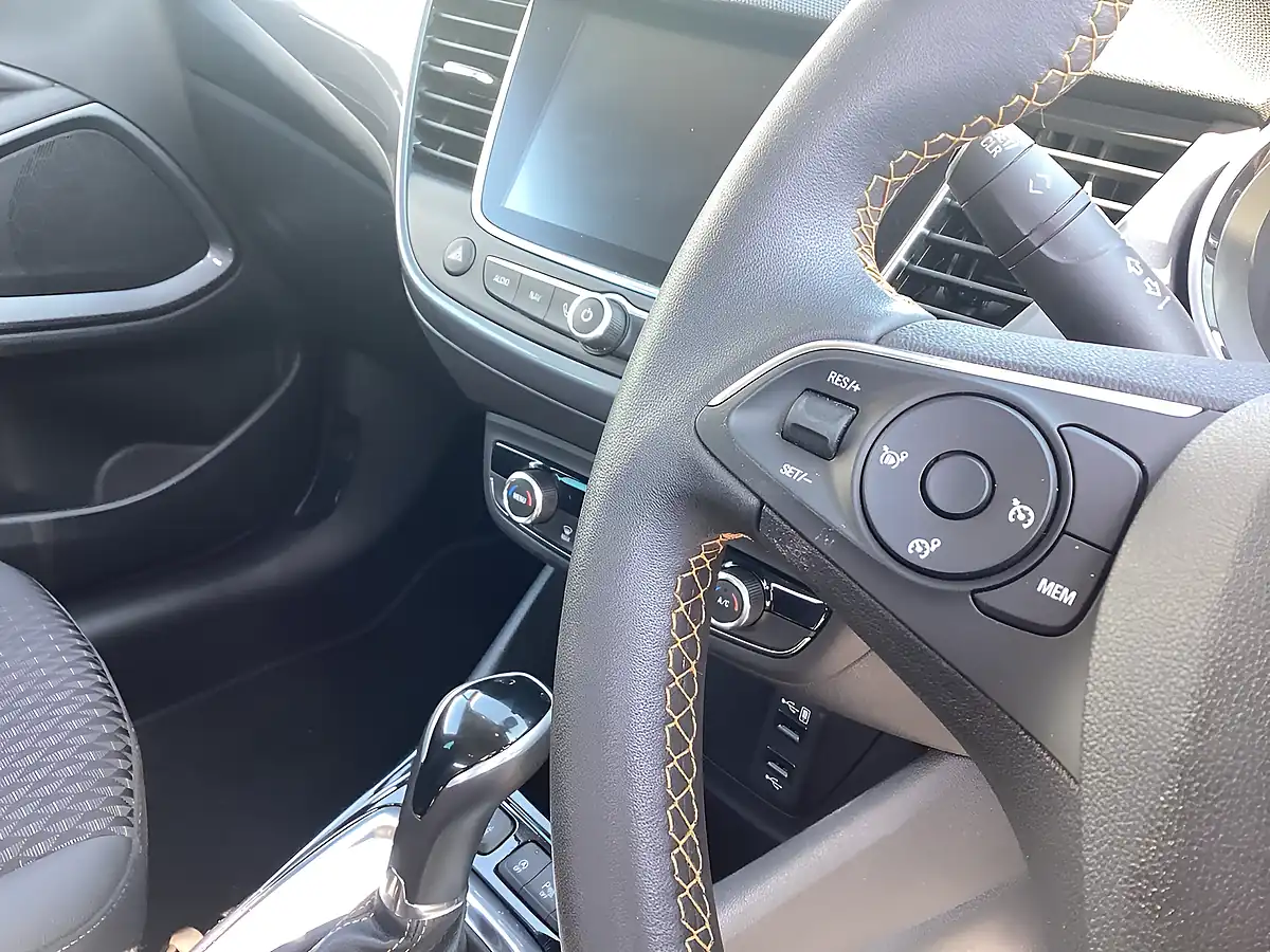 Used 2020 Vauxhall Crossland X Elite Nav Grey - Interior and Exterior details 14