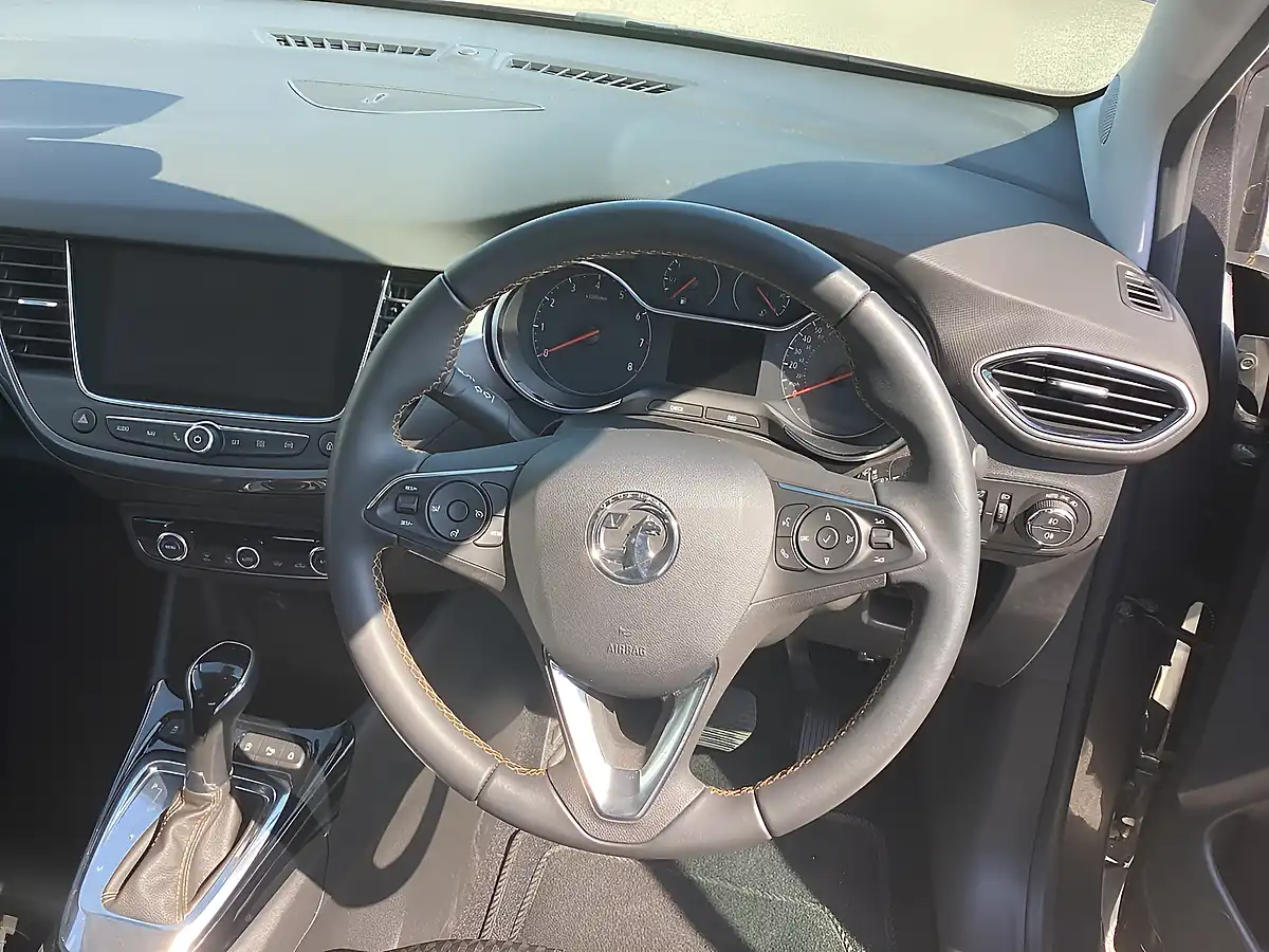 Used 2020 Vauxhall Crossland X Elite Nav Grey - Interior and Exterior details 7