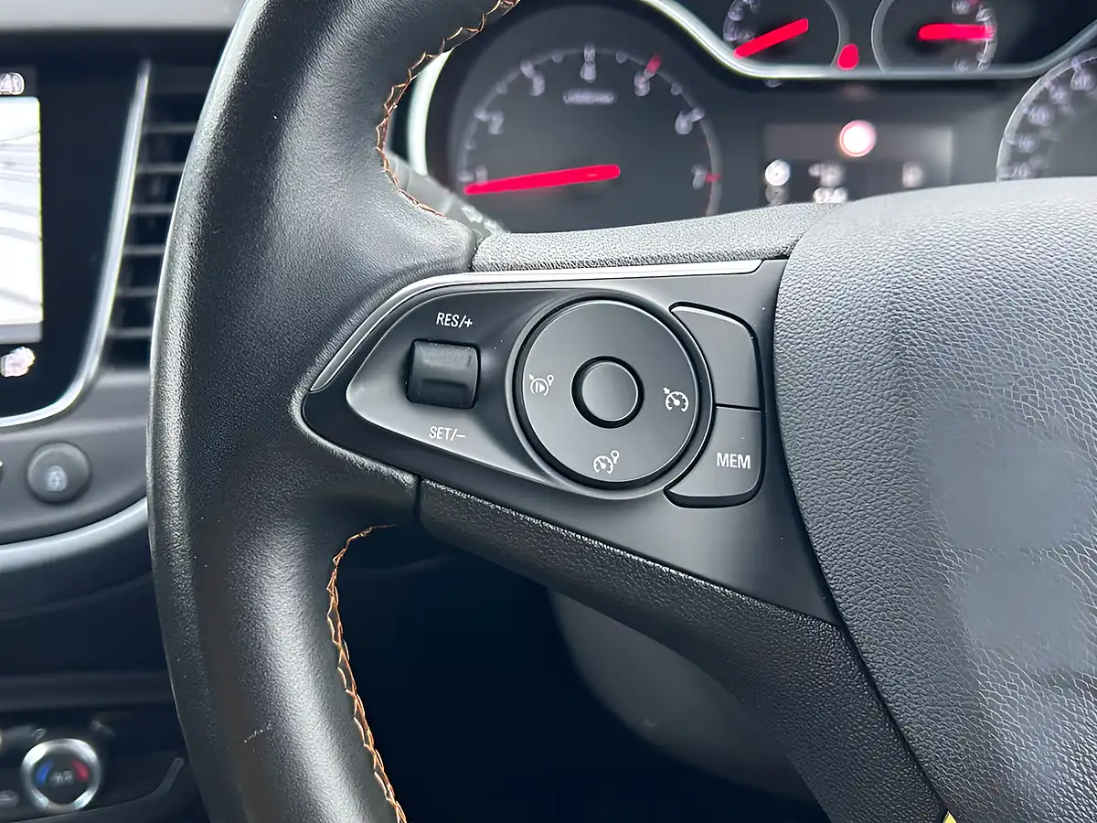 Used 2020 Vauxhall Crossland X Elite Nav Moonstone Grey - Interior and Exterior details 13