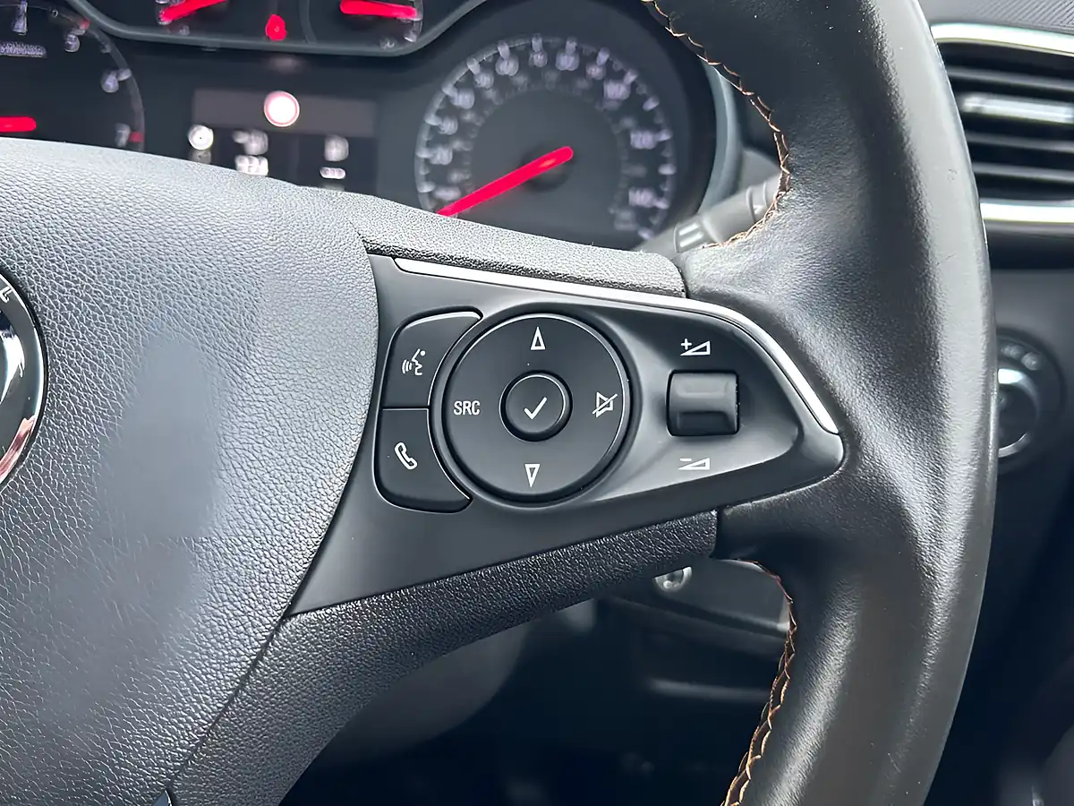 Used 2020 Vauxhall Crossland X Elite Nav Moonstone Grey - Interior and Exterior details 14