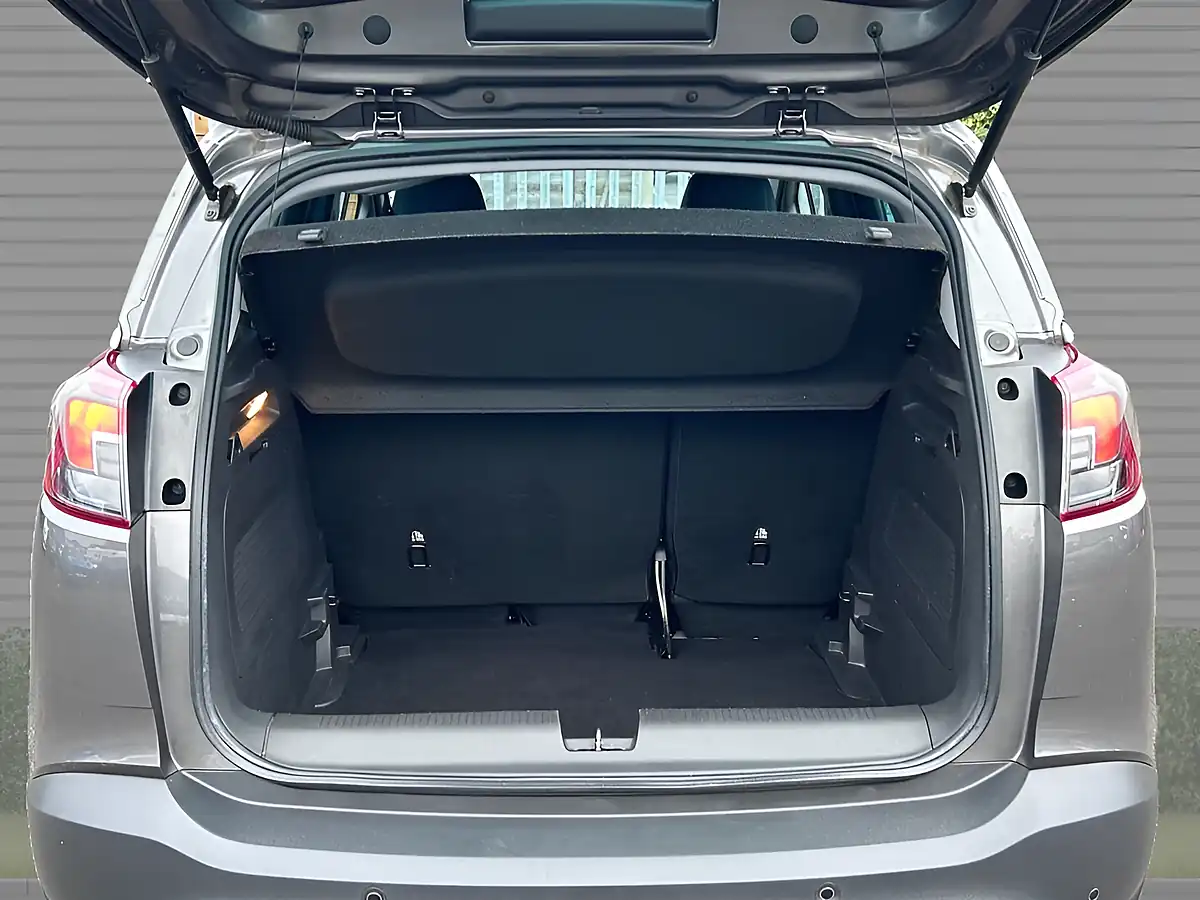 Used 2020 Vauxhall Crossland X Elite Nav Moonstone Grey - Interior and Exterior details 17
