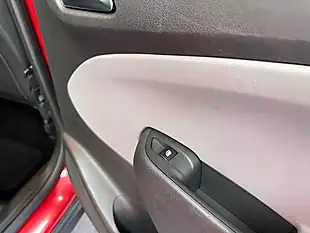 Used 2020 Vauxhall Crossland X Elite Nav Red - Interior and Exterior details 5