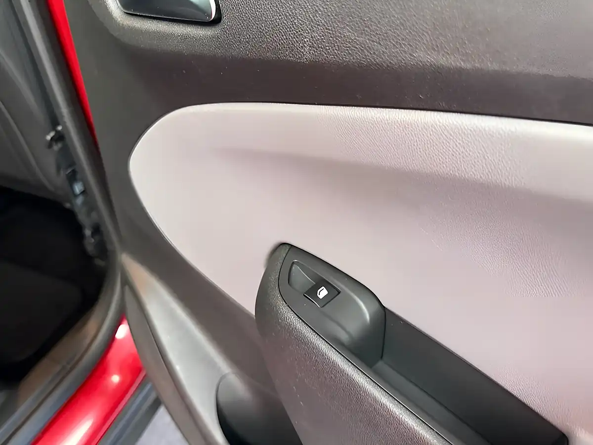 Used 2020 Vauxhall Crossland X Elite Nav Red - Interior and Exterior details 5