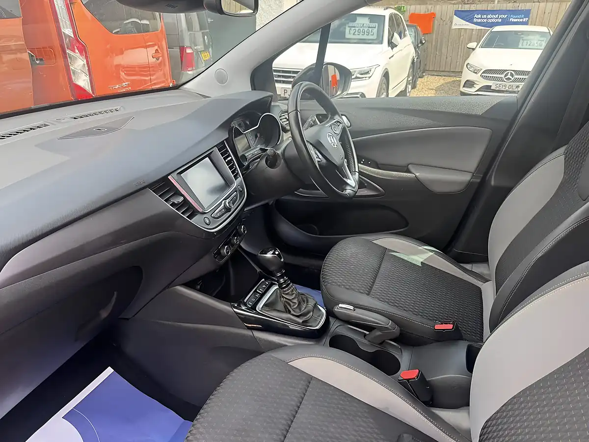 Used 2020 Vauxhall Crossland X Elite Red - Interior and Exterior details 8